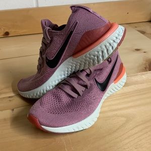 Women’s size 7 Nike